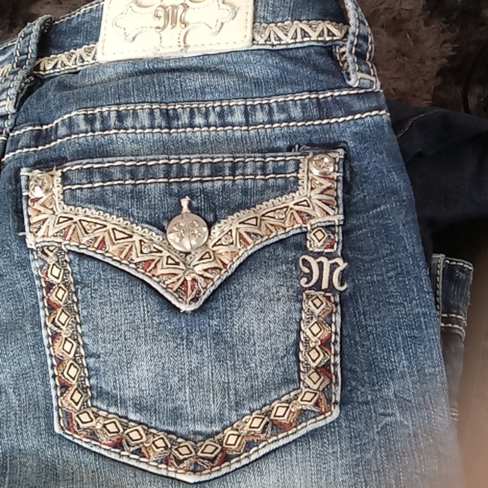 like new condition Miss Me jeans.